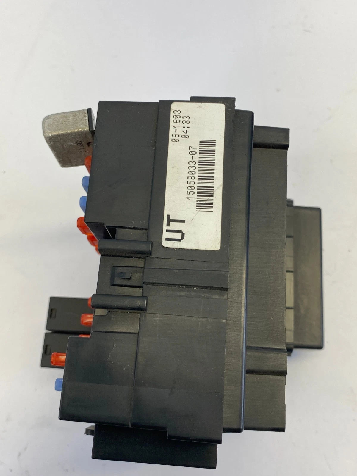 2003-2006 CHEVROLET TAHOE 5.3L ENGINE FUSE BOX JUNCTION BLOCK 15058033 OEM