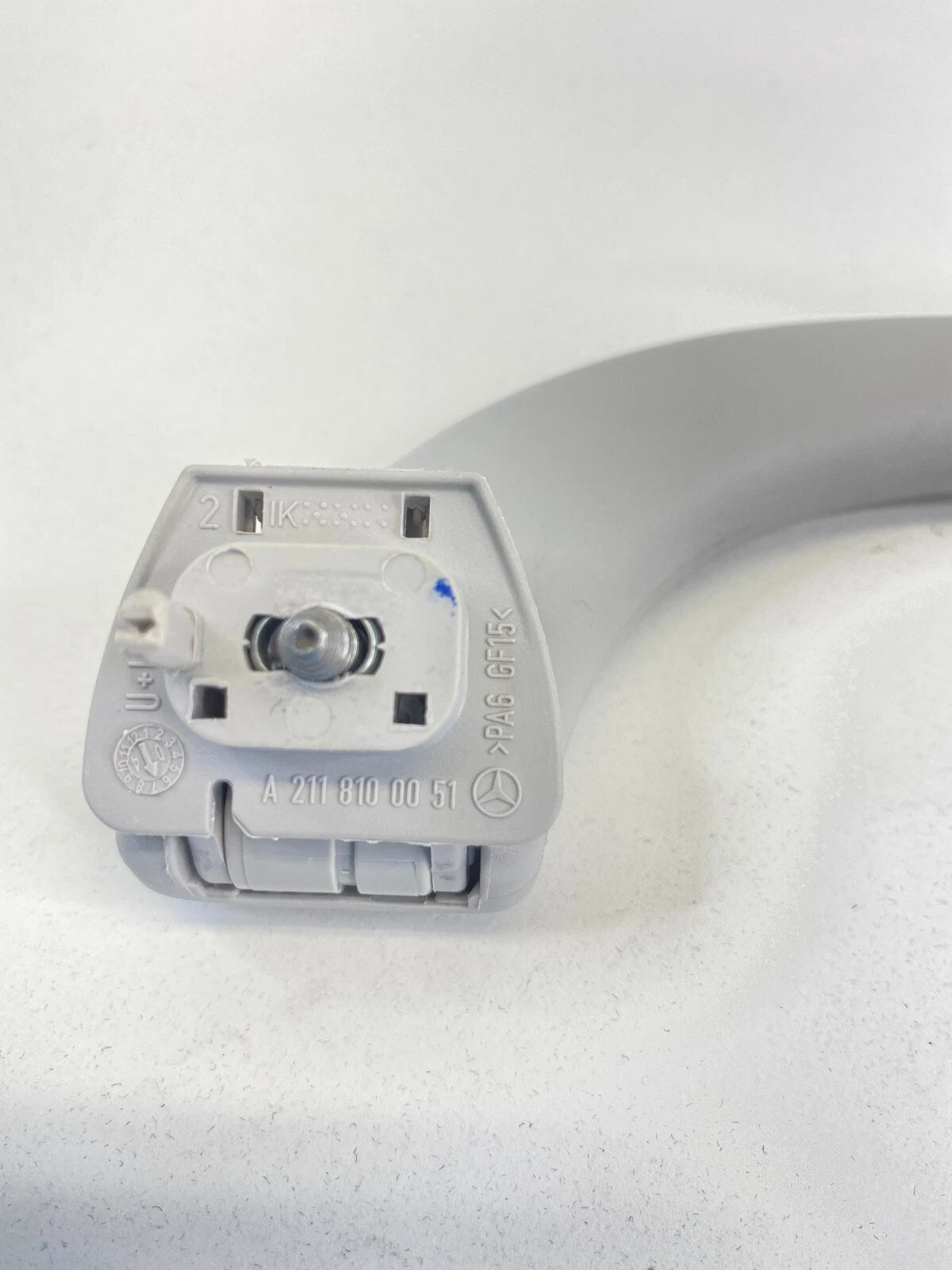 2003-2009 MERCEDES BENZ E500 FRONT LEFT ROOF GRAB GRIB HANDLE A2118100051 OEM