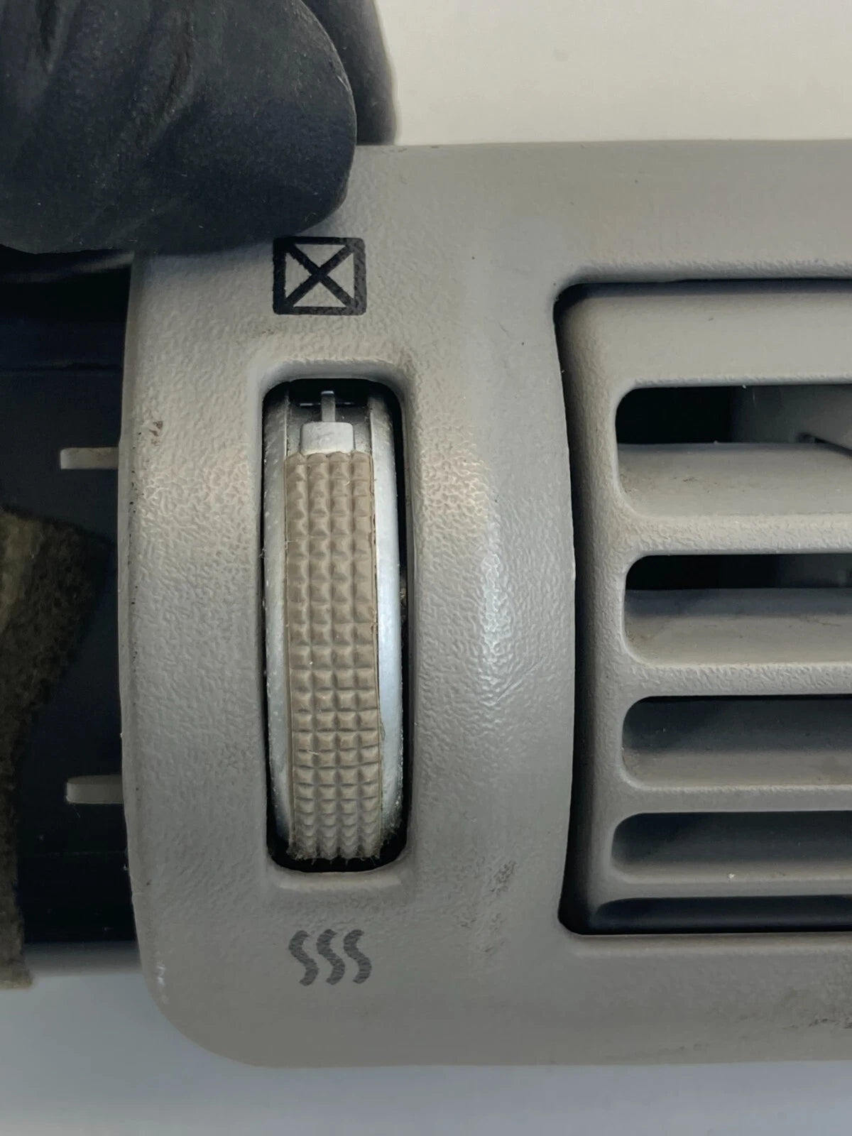 2007-2012 HYUNDAI SANTA FE RR LH B-PILLAR AC AIR VENT OEM FACTORY 97050-2B000