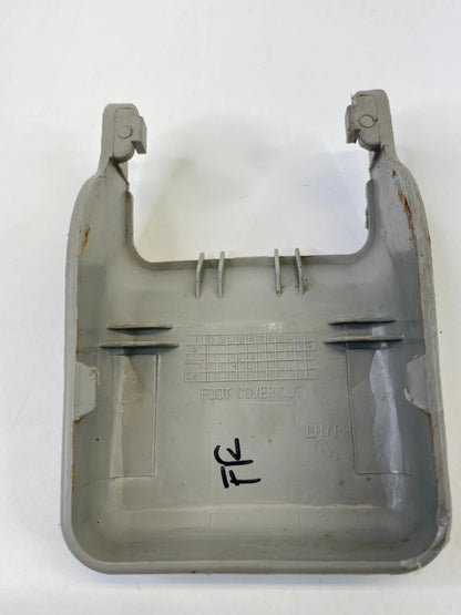 2004-2006 KIA SPECTRA FRONT RIGHT PASSENGER SEAT TRACK FOOT COVER OUTSIDE OEM