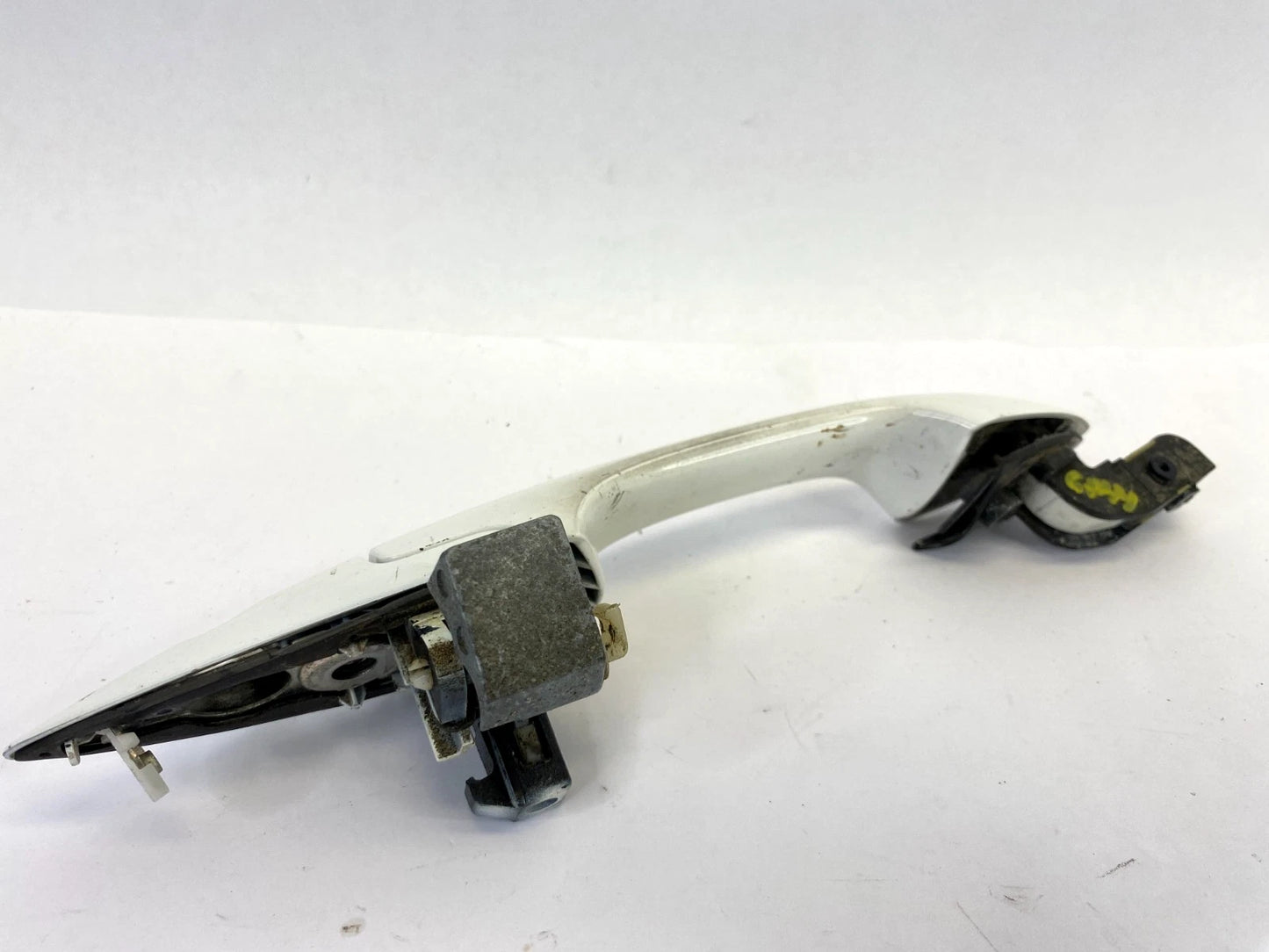 2005-2010 HONDA ODYSSEY FRONT LH DRIVER SIDE EXTERIOR DOOR HANDLE ASSY WHITE OEM