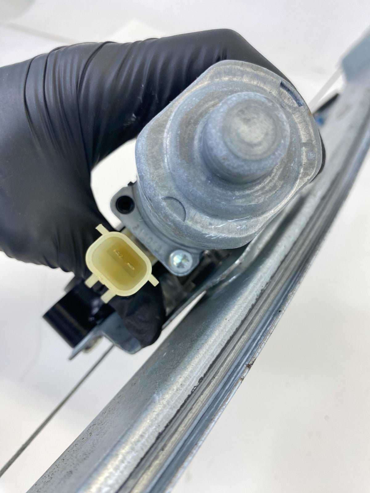 2012-2017 GMC Terrain Rear Right Side Door Power Window Motor w/ Regulator OEM