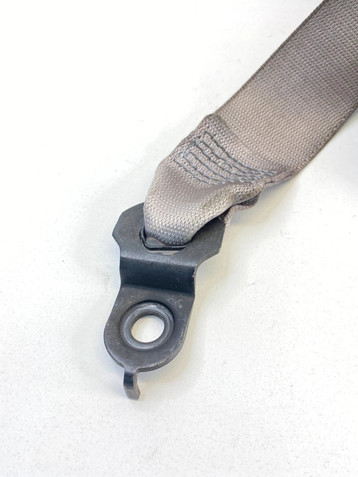 2005 MERCEDES-BENZ E500 FRONT LEFT DRIVER SEAT BELT RETRACTOR A2118607985 OEM