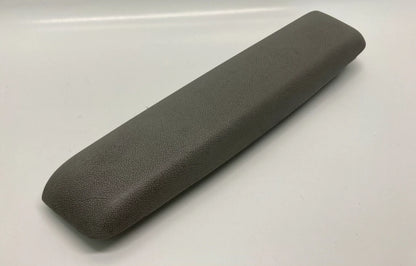 05 06 07 08 09 CHEVROLET EQUINOX RIGHT SIDE INTERIOR DOOR ARMREST ARM REST OEM