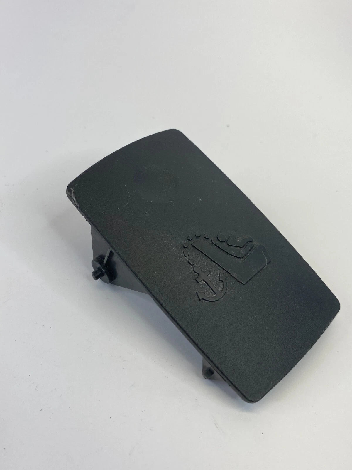2006-2013 CHEVROLET IMPALA REAR DECK CHILD SEAT ANCHOR COVER CAP TRIM OEM