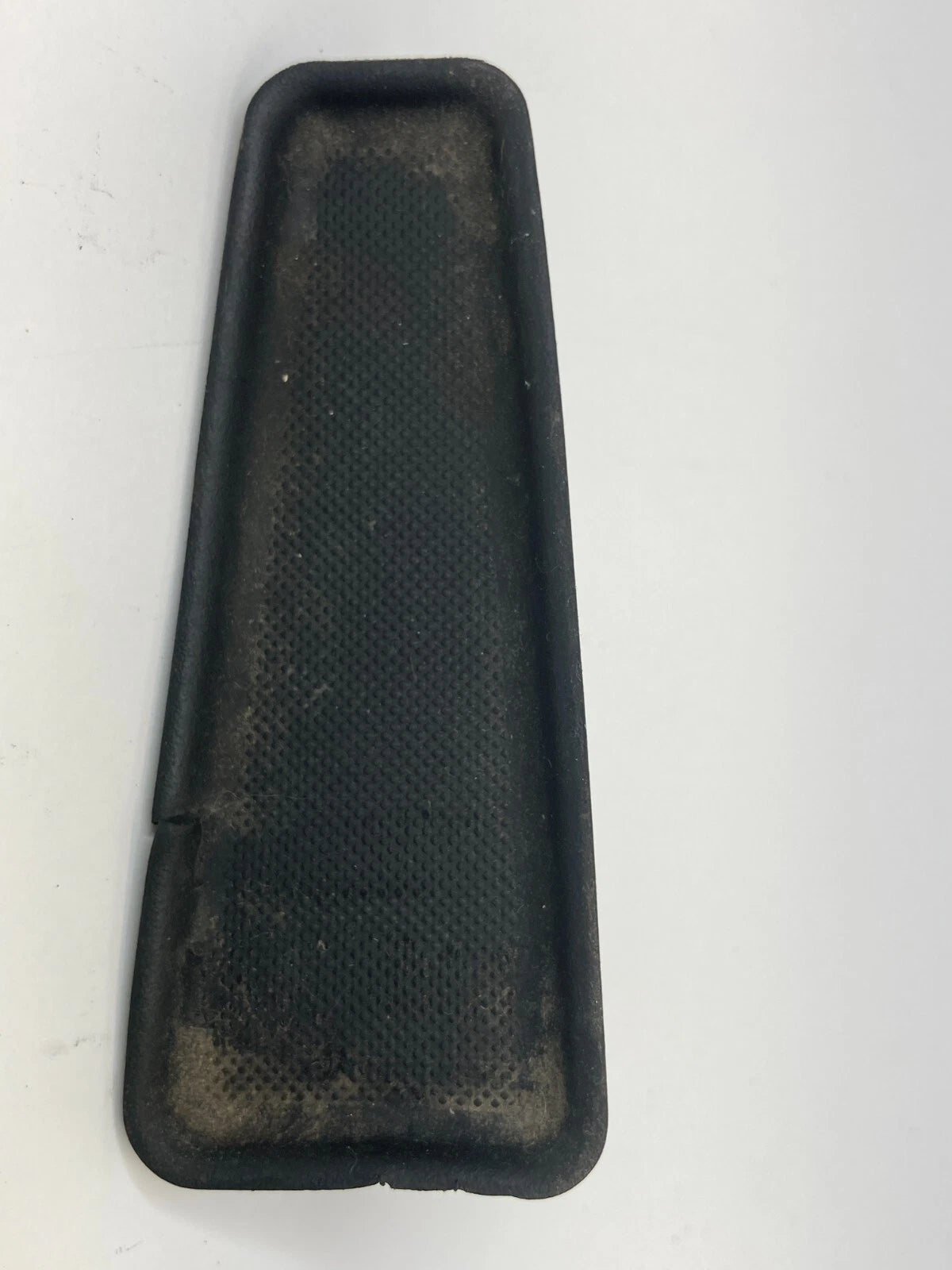 2006-2013 CHEVROLET IMPALA REAR LEFT DOOR PANEL PULL HANDLE LINER INSERT 1118533