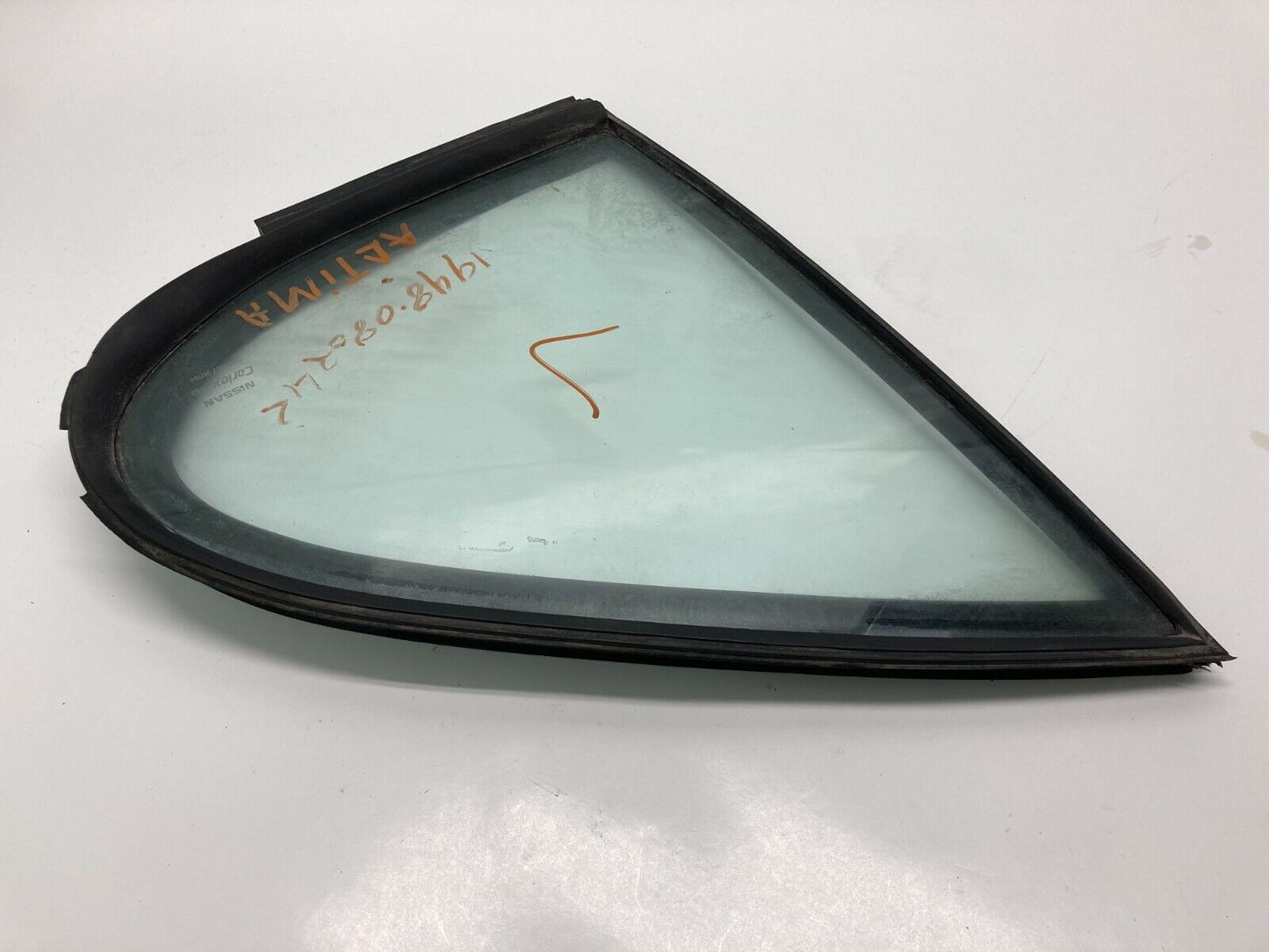 98-01 Nissan Altima Rear Left Door Vent Quarter Window Glass Trim 82273-9E000