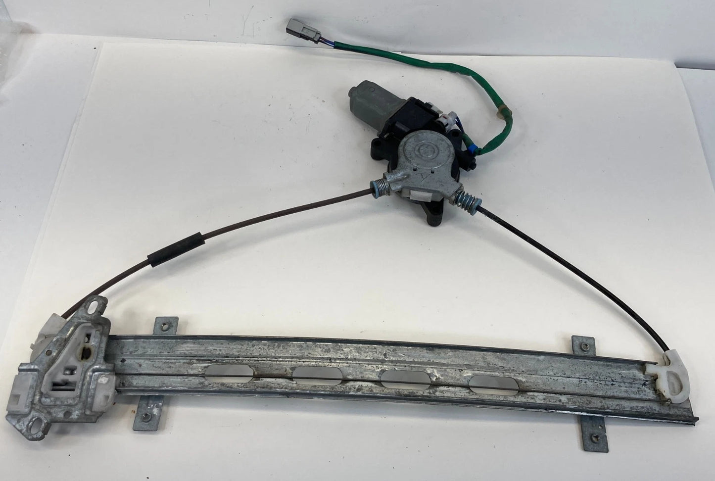 2001-2005 HONDA CIVIC SEDAN FRONT RIGHT SIDE POWER WINDOW MOTOR REGULATOR OEM