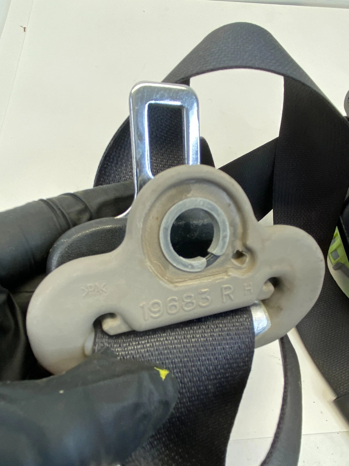 2007-2011 TOYOTA YARIS FRONT RH PASSENGER SEAT BELT RETRACTOR ASSY 1046749 OEM