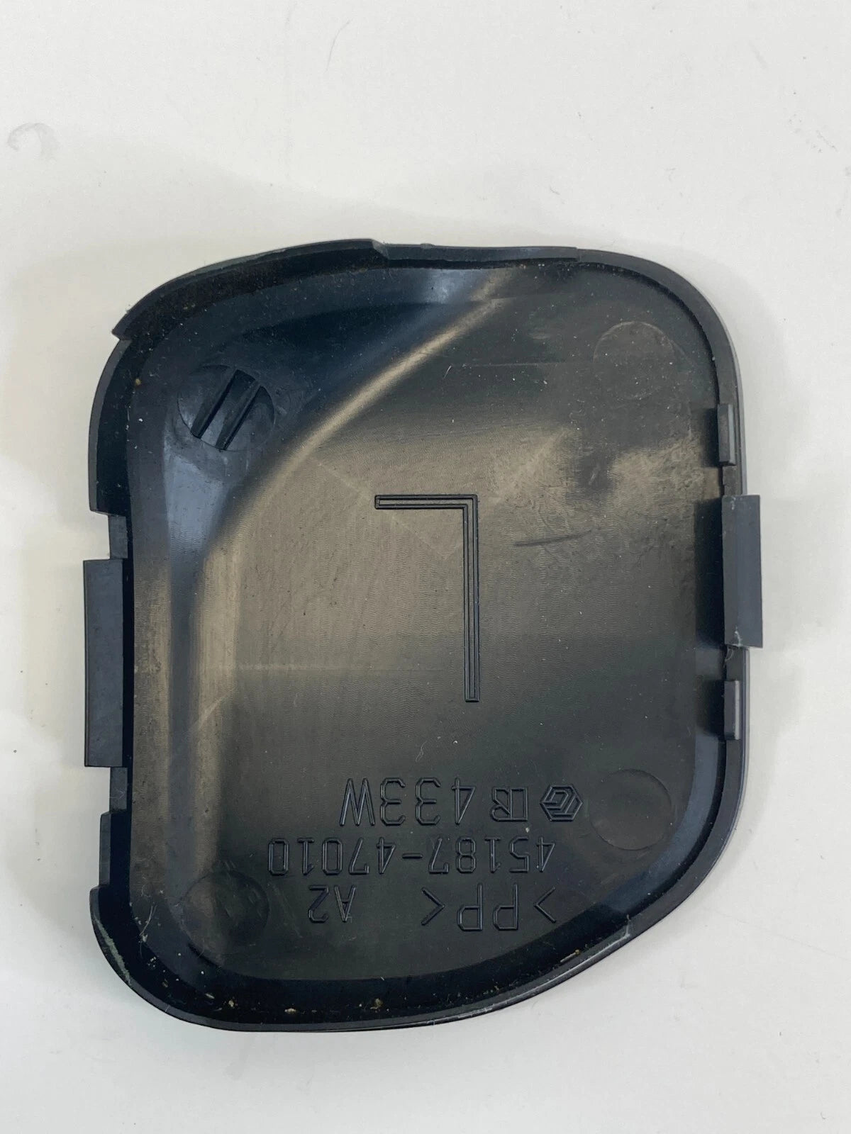 2010-2015 TOYOTA PRIUS STEERING WHEEL LEFT LOWER COVER TRIM BEZEL 4518747010