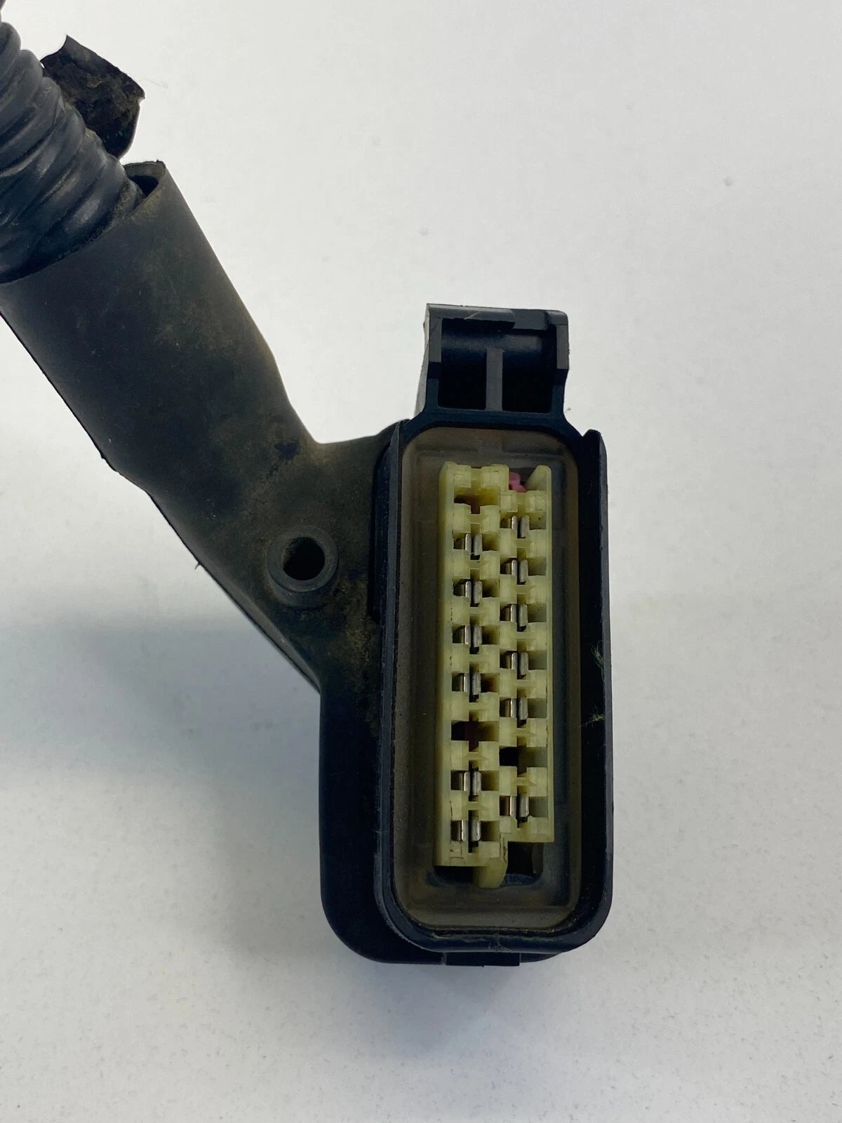 1994-1996 TOYOTA CAMRY ABS CONNECTOR PLUG UNIT COMPUTER WIRE SOCKET OEM