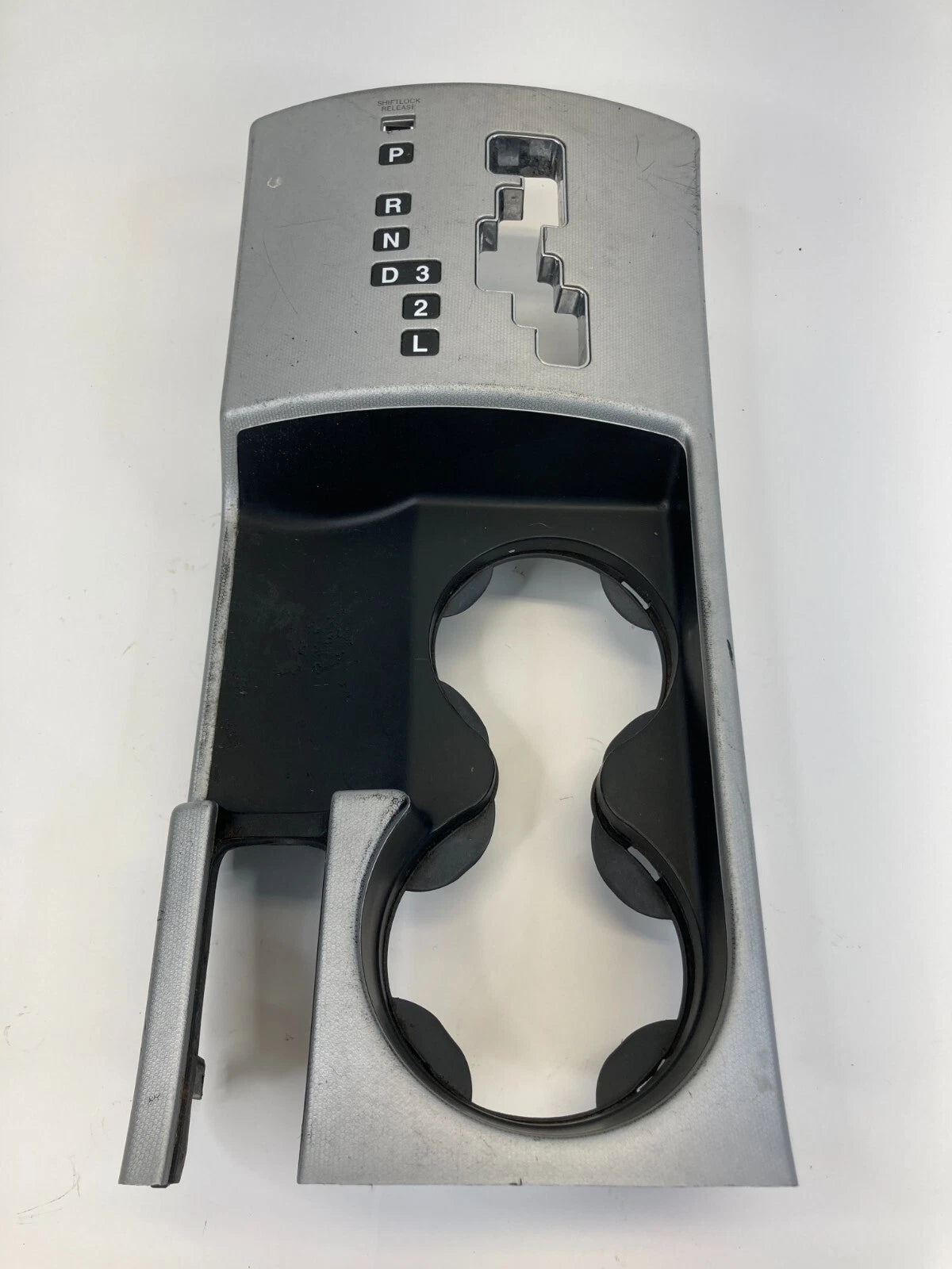 07 08 09 10 HYUNDAI ELANTRA CENTER CONSOLE SHIFTER BEZEL W CUP HOLDER 846502H100
