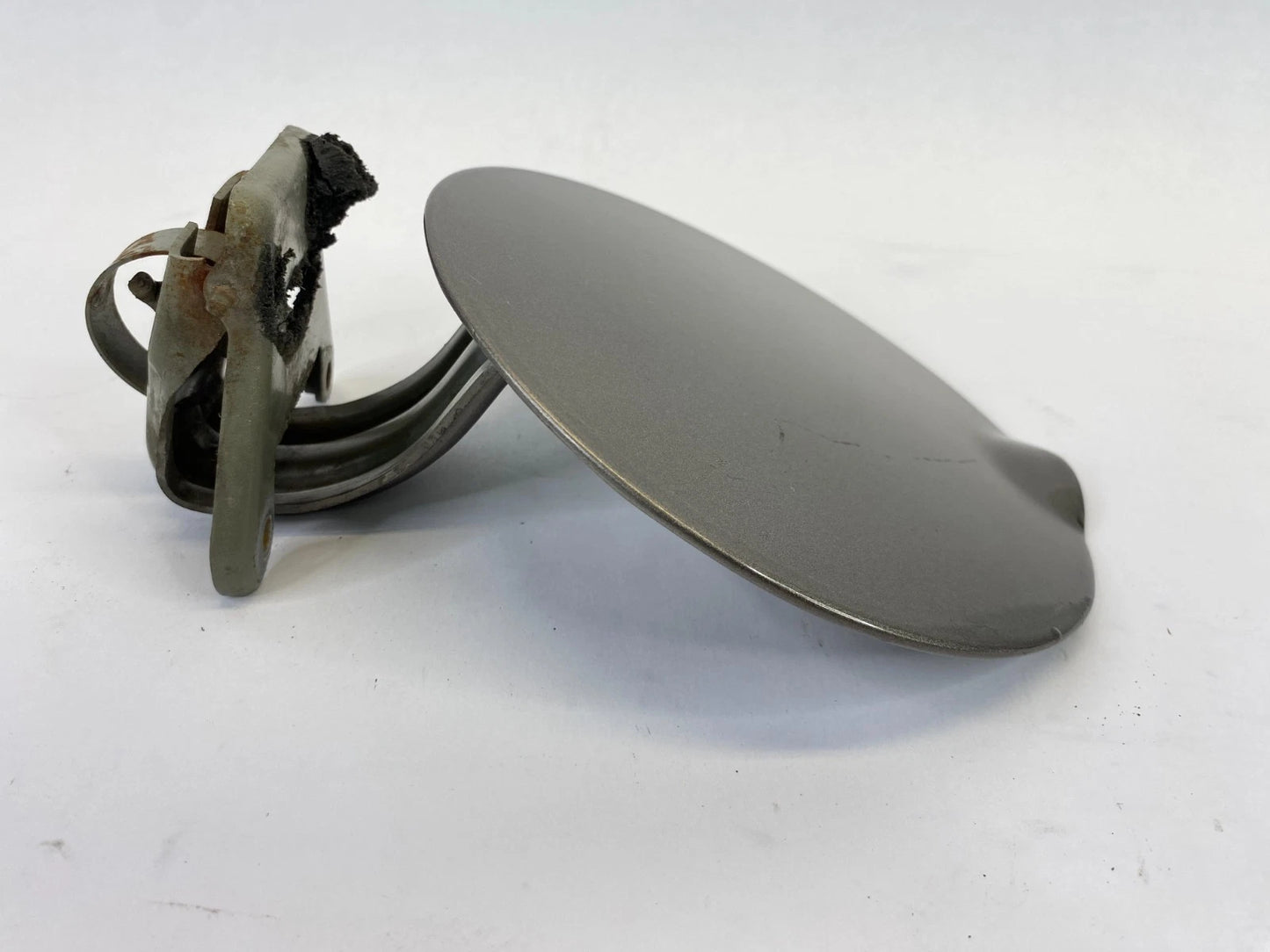 2001-2005 FORD EXPLORER FUEL TANK GAS FILLER DOOR CAP LID OEM FACTORY ASSEMBLY