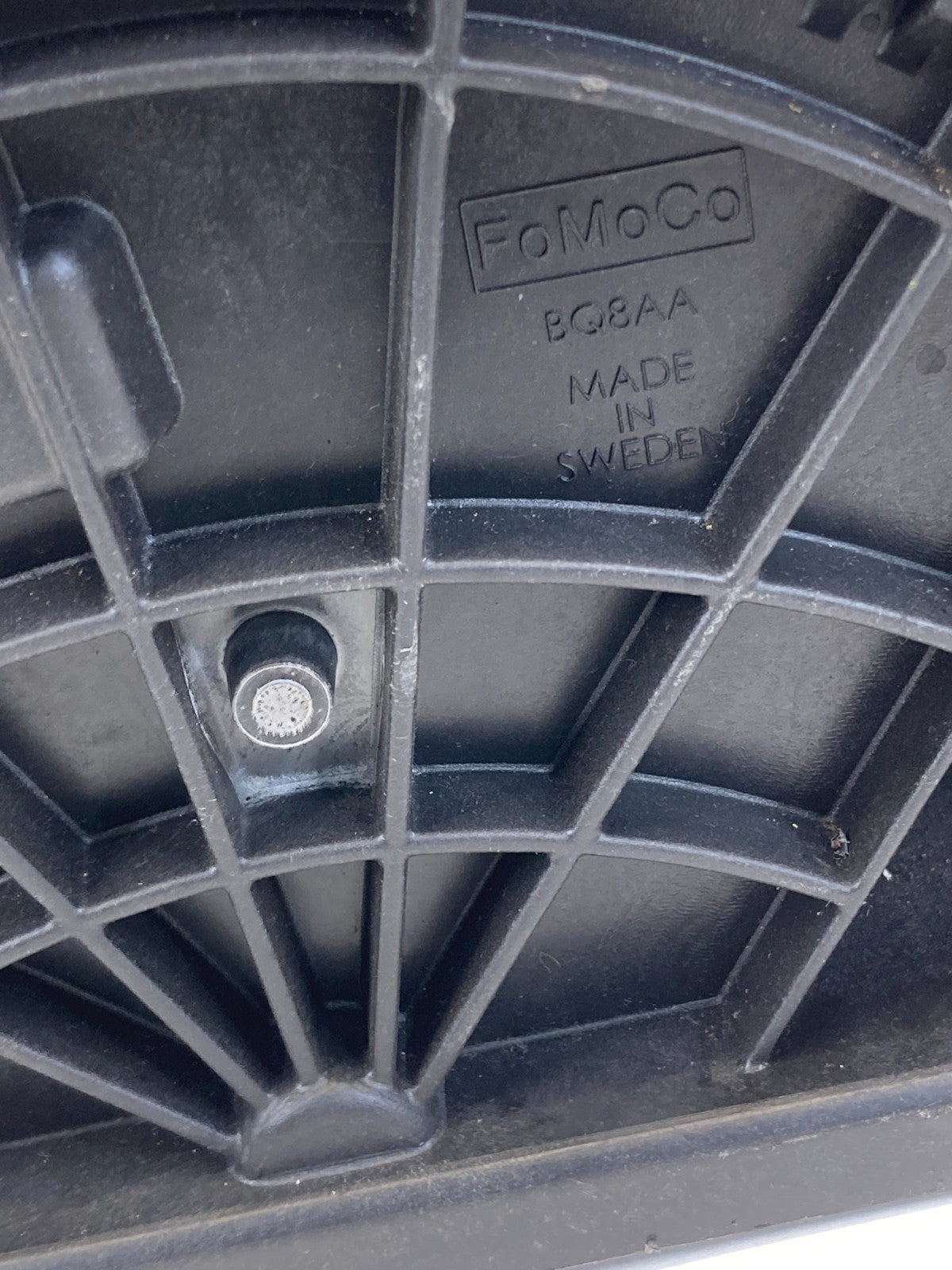 2008-2012 Land Rover LR2 Automatic Floor Gear Shifter Lever Handle Assembly