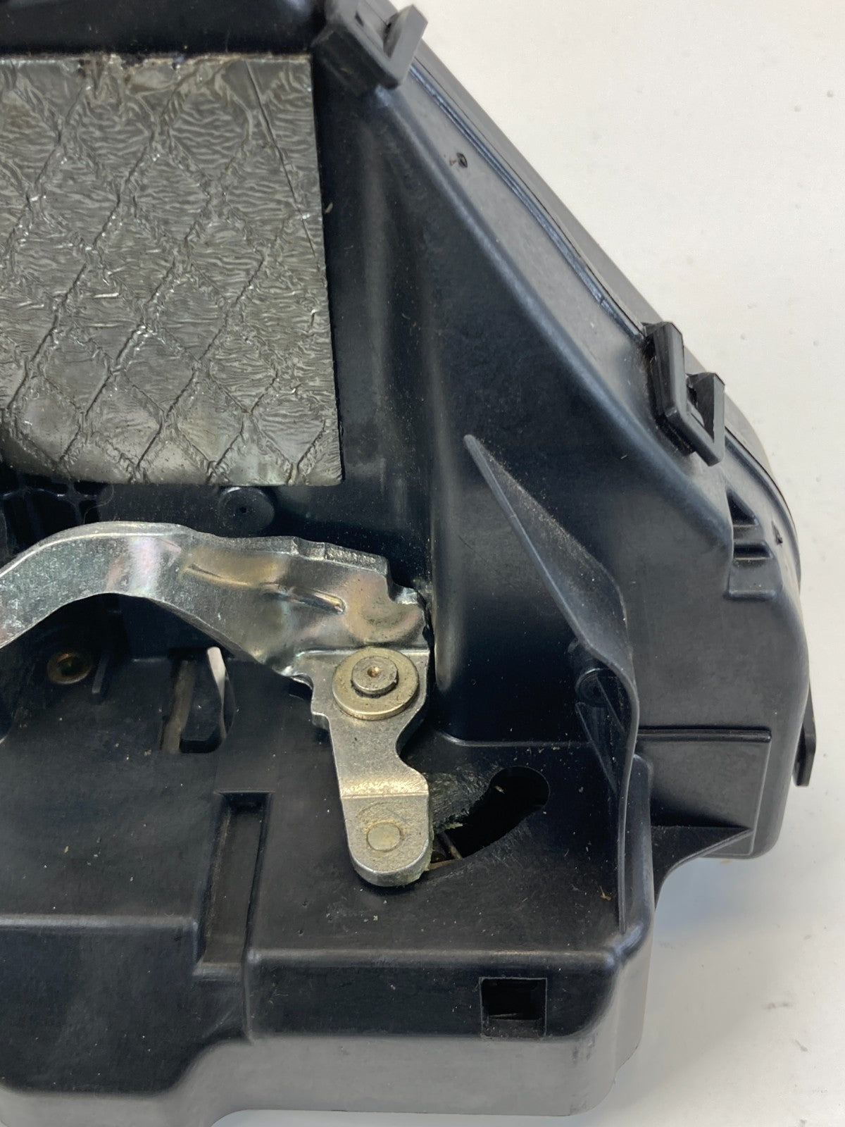 2006 Mercedes-Benz CLS500 Rear Left Side Door Lock Latch Actuator 2197300335 OEM