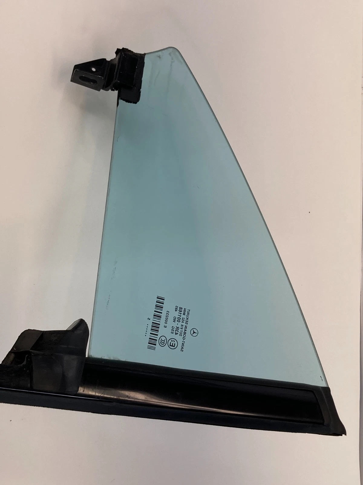 2006 MERCEDES CLS500 REAR LEFT SIDE BACK VENT QUARTER WINDOW GLASS A2197370530