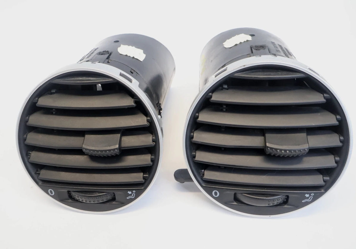 1998-2010 VW BEETLE DASH SIDE AIR VENTS PAIR LEFT RIGHT OEM 1C0819703 1C0819704