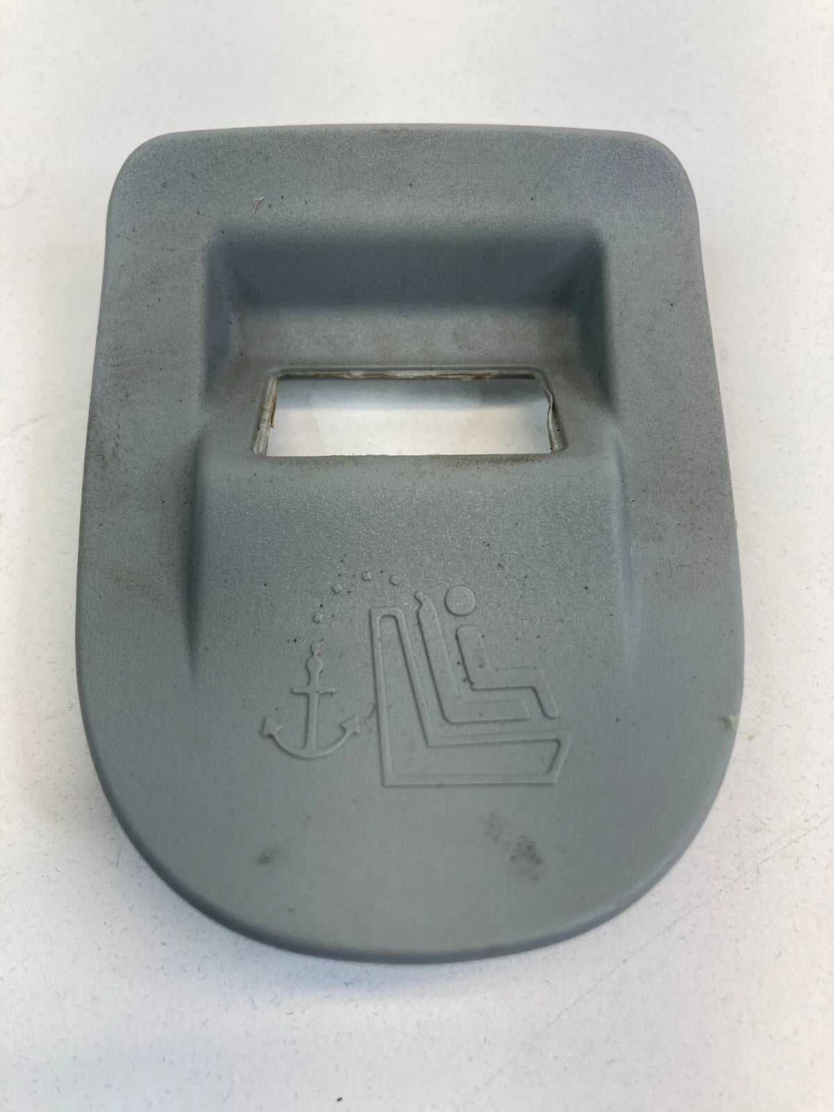 00-06 MERCEDES-BENZ S500 LEFT CHILD SEAT SAFETY ANCHOR HOOK COVER A2206940233