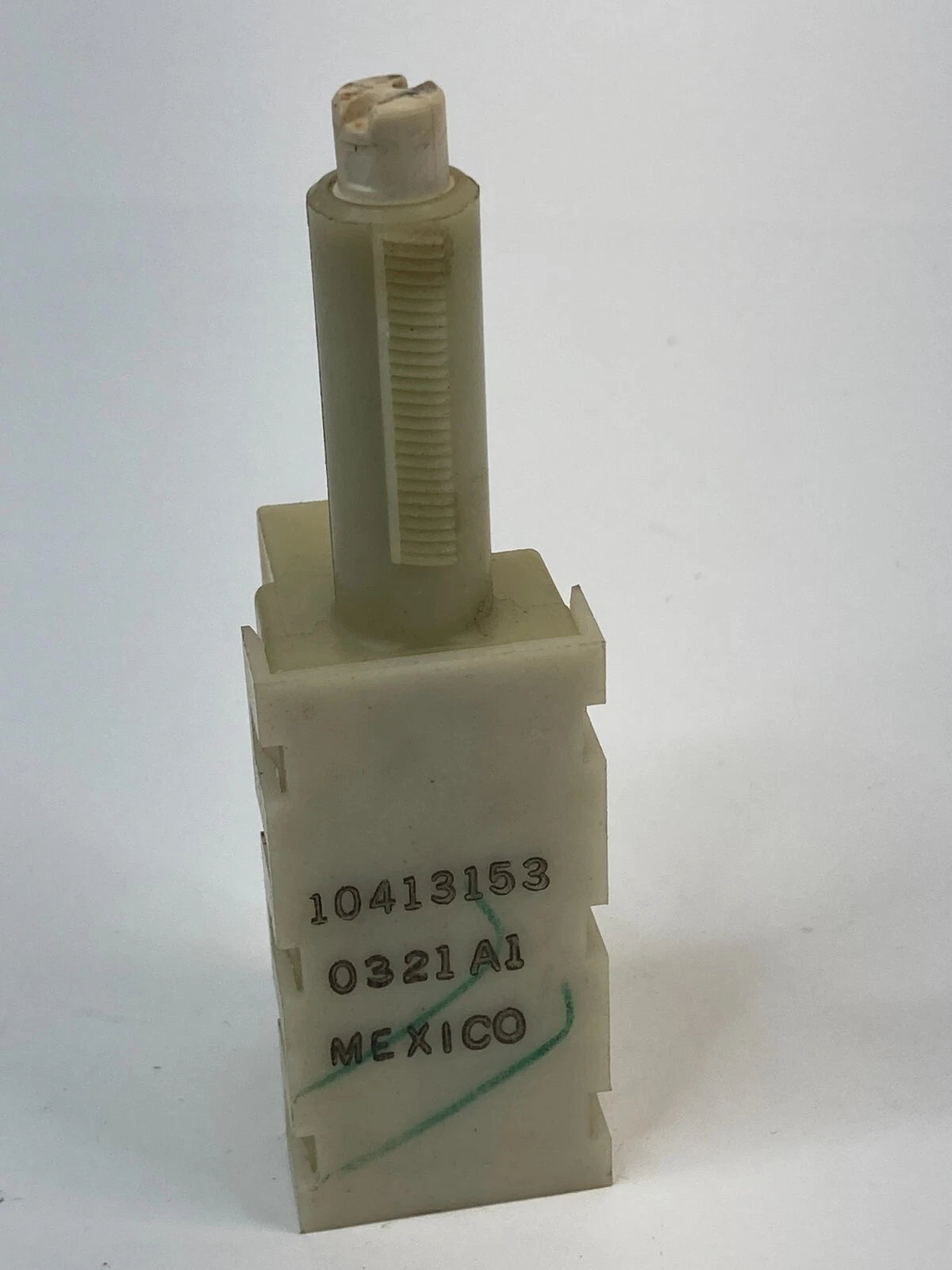 2001-2005 PONTIAC AZTEK AUTO/TRANSMISSION SHIFTER STOPLIGHT SWITCH 10413153 OEM