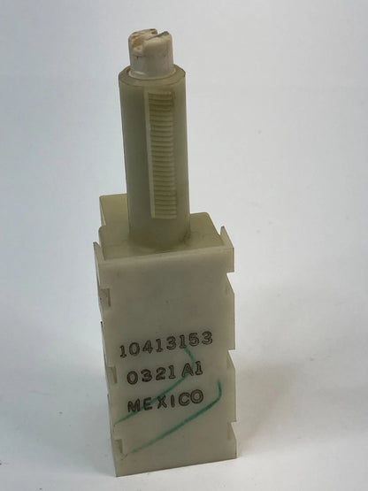 2001-2005 PONTIAC AZTEK AUTO/TRANSMISSION SHIFTER STOPLIGHT SWITCH 10413153 OEM