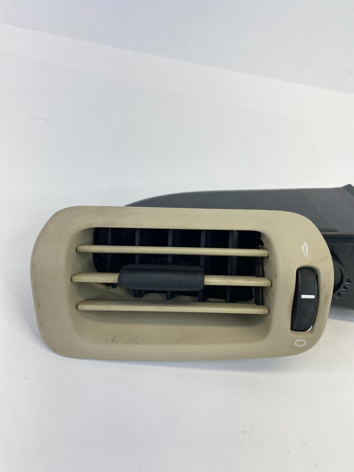 08-16 Volvo XC70 B Pillar Left Side A/C Heater Air Vent Duct Grille 06E5365