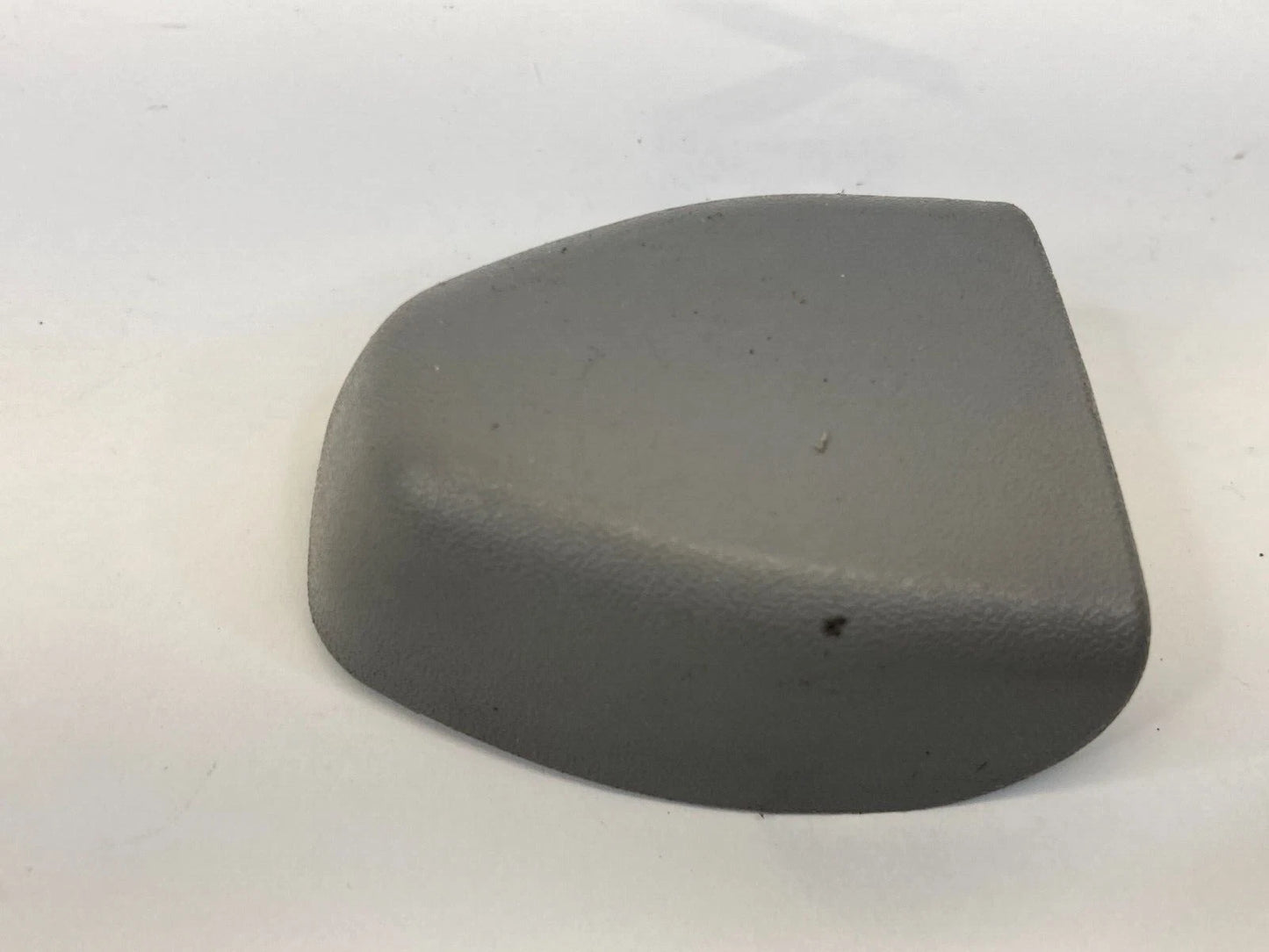2007-2011 TOYOTA CAMRY DOUBLE CAB SEAT BELT RETRACTOR COVER 73233-AA010 OEM