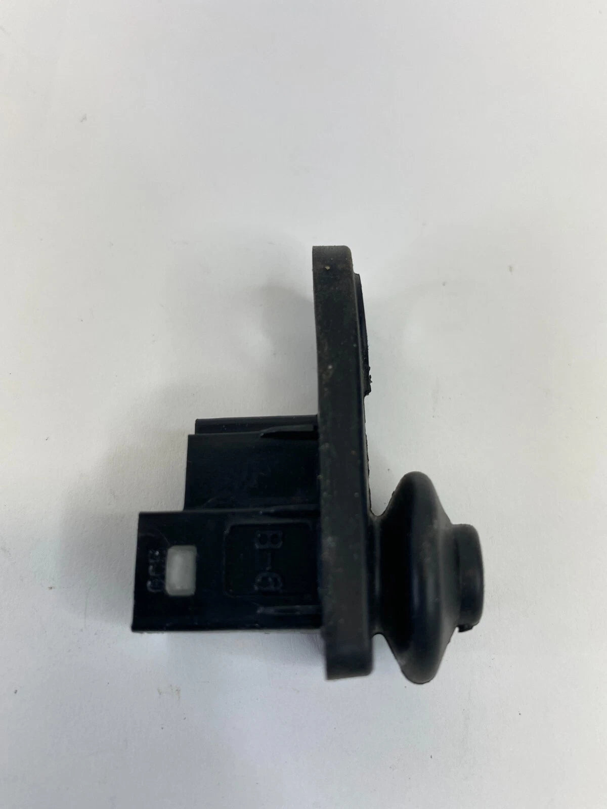 2010-2013 KIA FORTE FRONT LEFT DOOR AJAR LIGHT JAMB COURTESY CONTROL SWITCH OEM