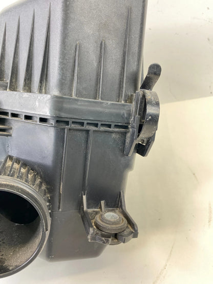 2012-2014 HYUNDAI ACCENT AIR CLEANER INTAKE FILTER BOX HOUSING 28100-1R100 OEM
