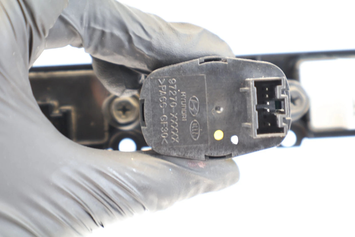 2012-2015 KIA SORENTO HEATED SEAT CONTROL SWITCH 97270-XXXXX OEM