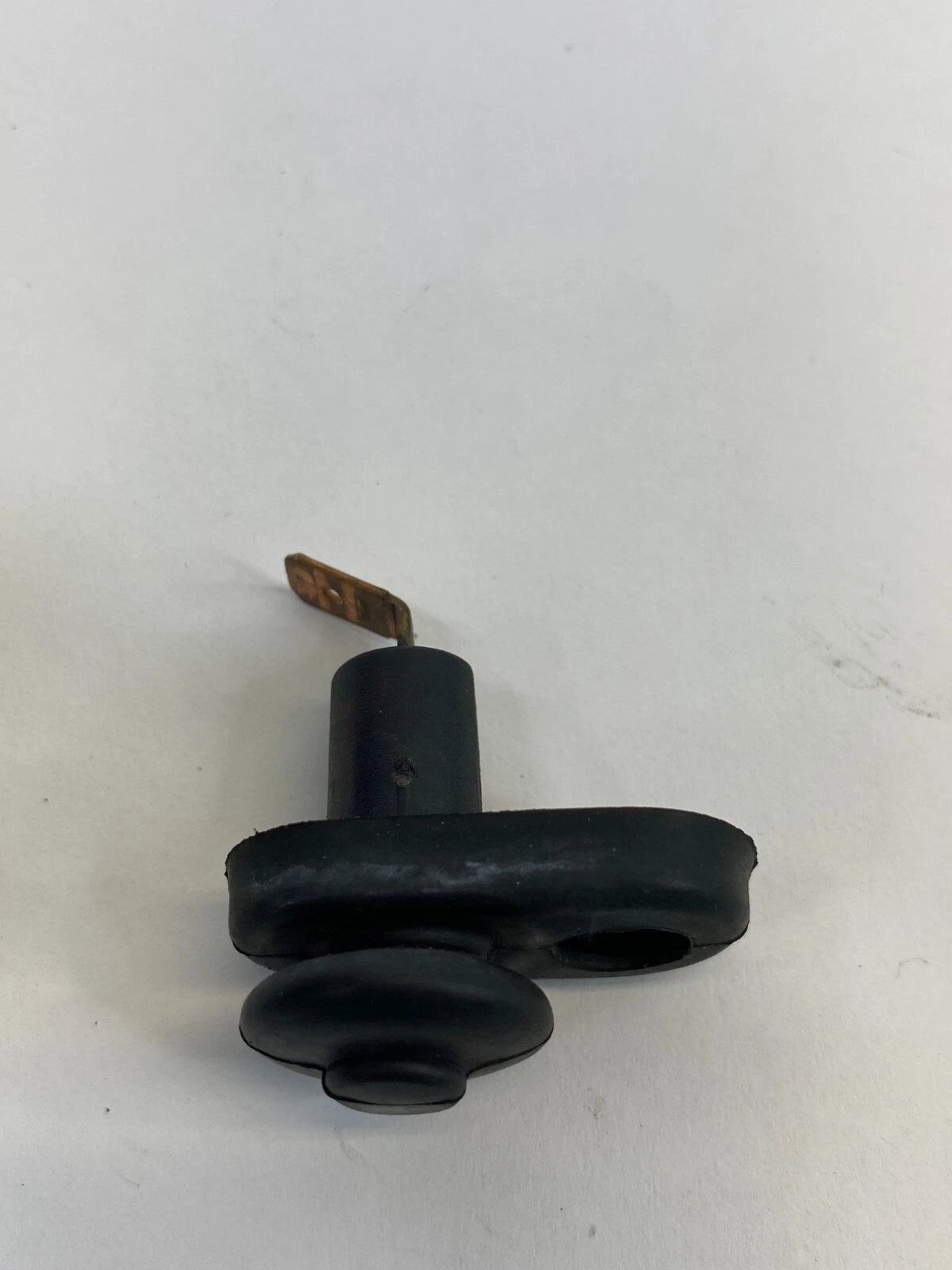 2007-2011 CHEVROLET AVEO5 REAR LEFT DOOR COURTESY LIGHT AJAR JAMB SENSOR SWITCH