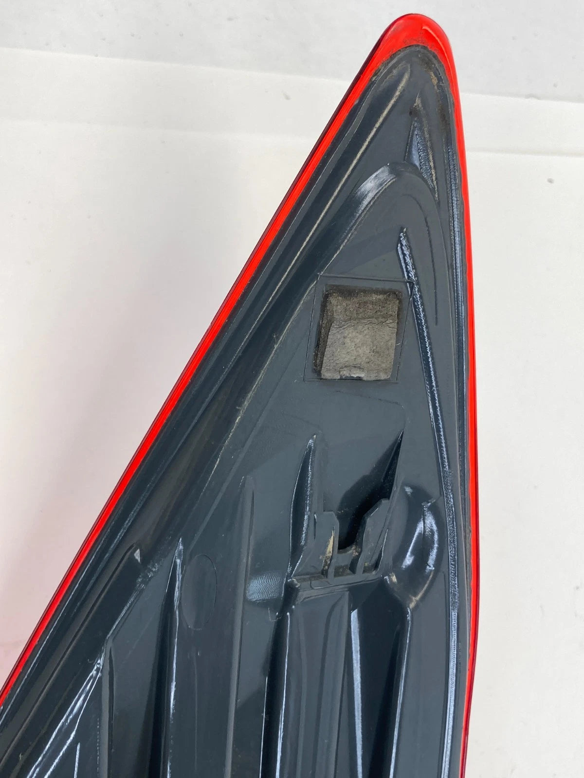 2014-2016 Toyota Corolla SEDAN Rear Right Side Tail Light Taillight Outer Lamp