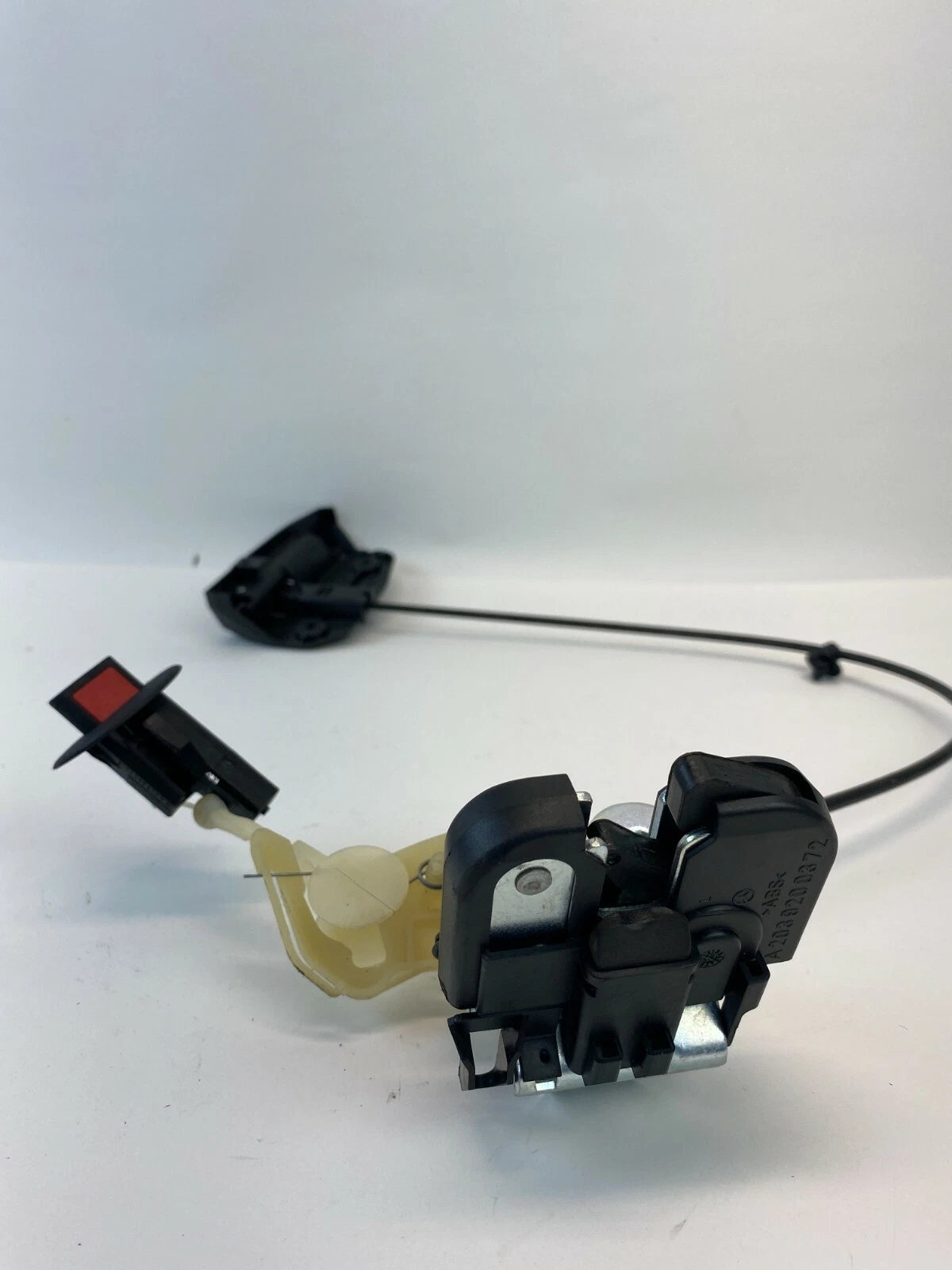 06 07 MERCEDES-BENZ C 280 REAR RIGHT SEAT FOLD RELEASE LOCK A-203-920-03-72 OEM