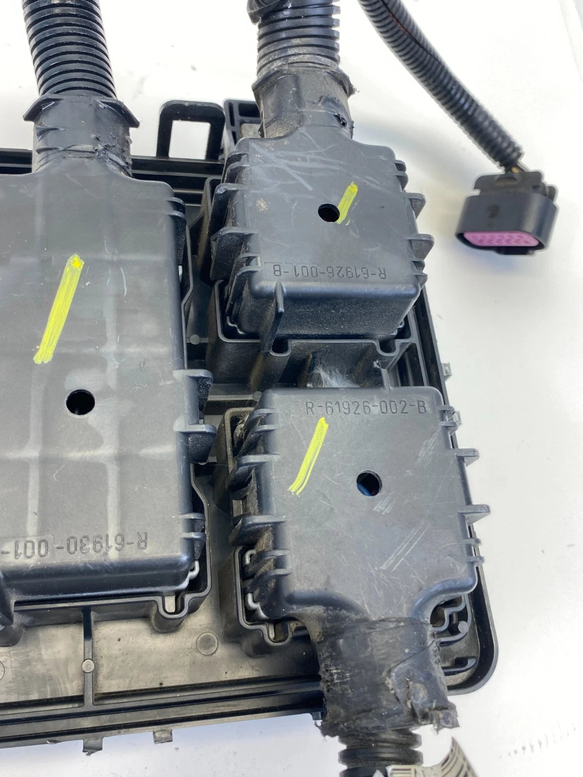 2009-2011 CHEVROLET HHR ENGINE FUSE BOX BLOCK JUNCTION ASSEMBLY 20782975 OEM