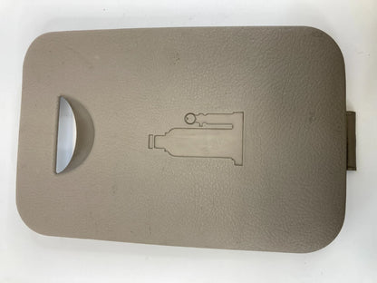 2003-2006 KIA SORENTO REAR RIGHT SIDE INTERIOR COVER JACK TRIM PANEL 85537-3E000