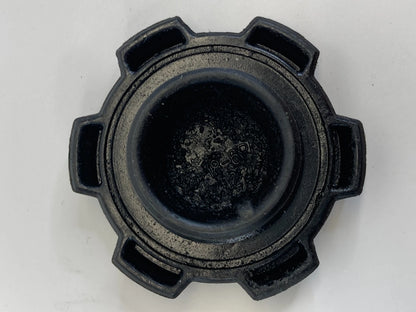 1998-2005 TOYOTA CELICA 00-08 TUNDRA 1.8L L4 ENGINE OIL FILLER FLUID CAP COVER