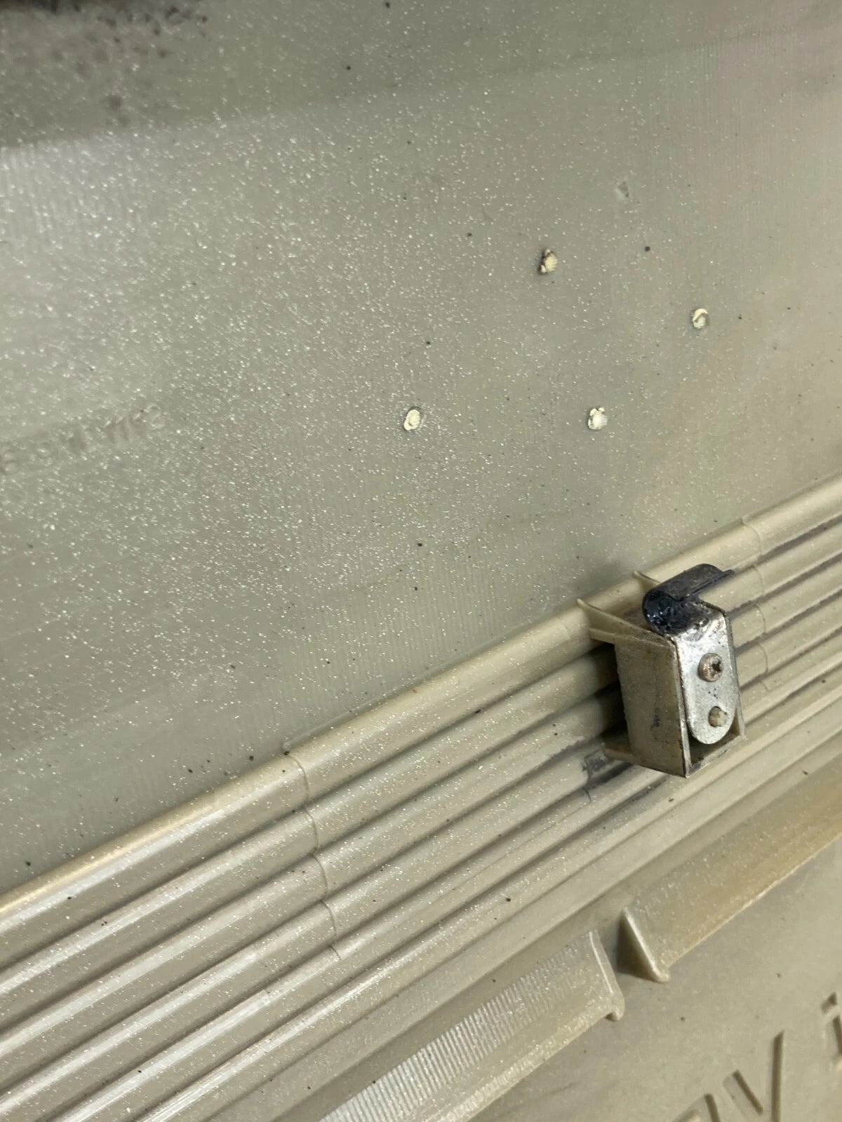 2002 2003 LEXUS ES300 3.0L A/T ENGINE COVER MOTOR UPPER CAP LID COVER ASSY OEM