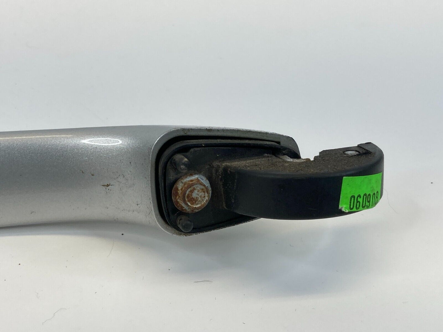 2009-2011 Volkswagen Routan Front Left Driver Side Exterior Otside Door Handle