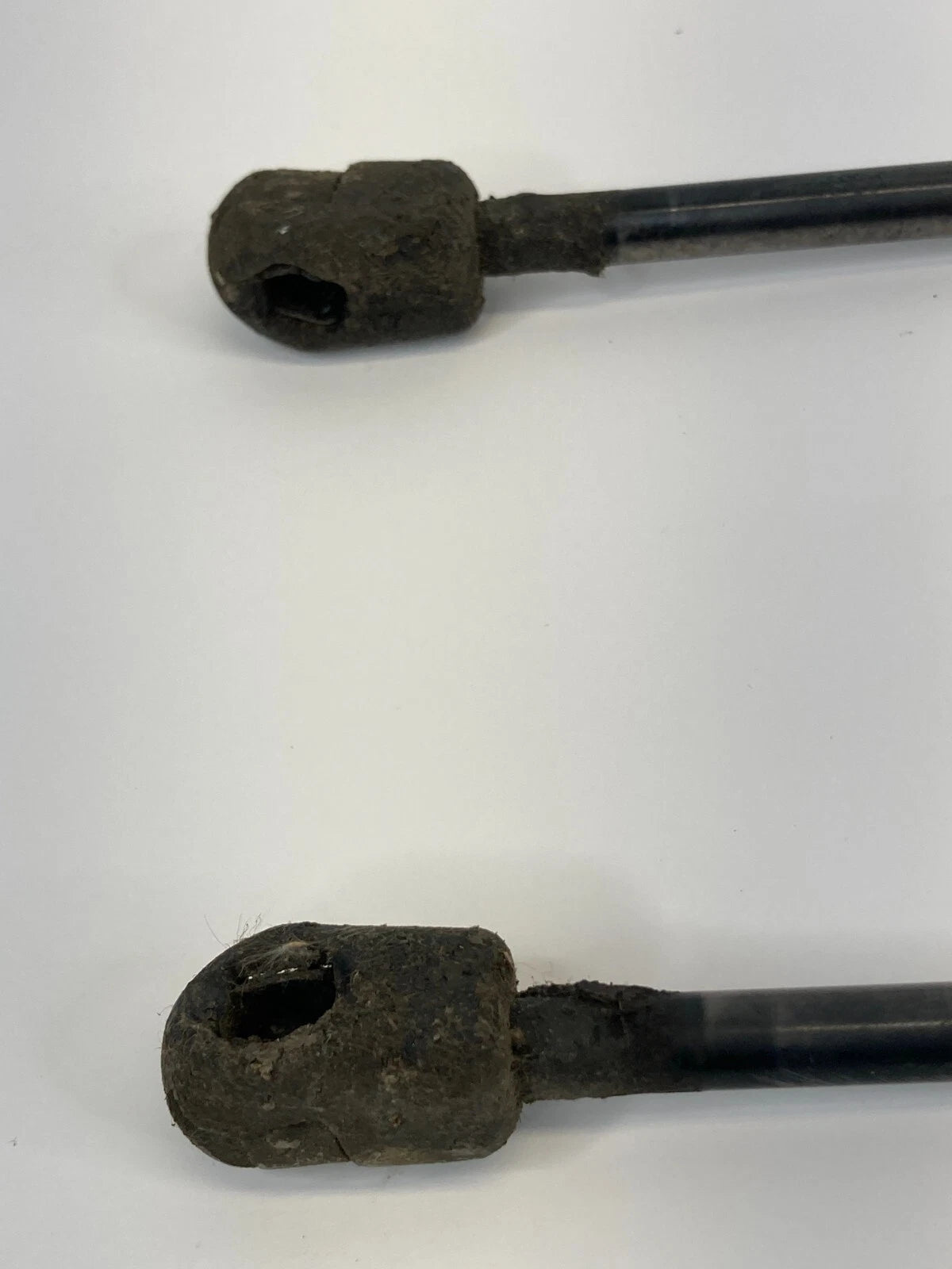 02-05 FORD EXPLORER MOUNTAINEER REAR LIFTGATE TRUNK SUPPORT SHOCK STRUTS PAIR