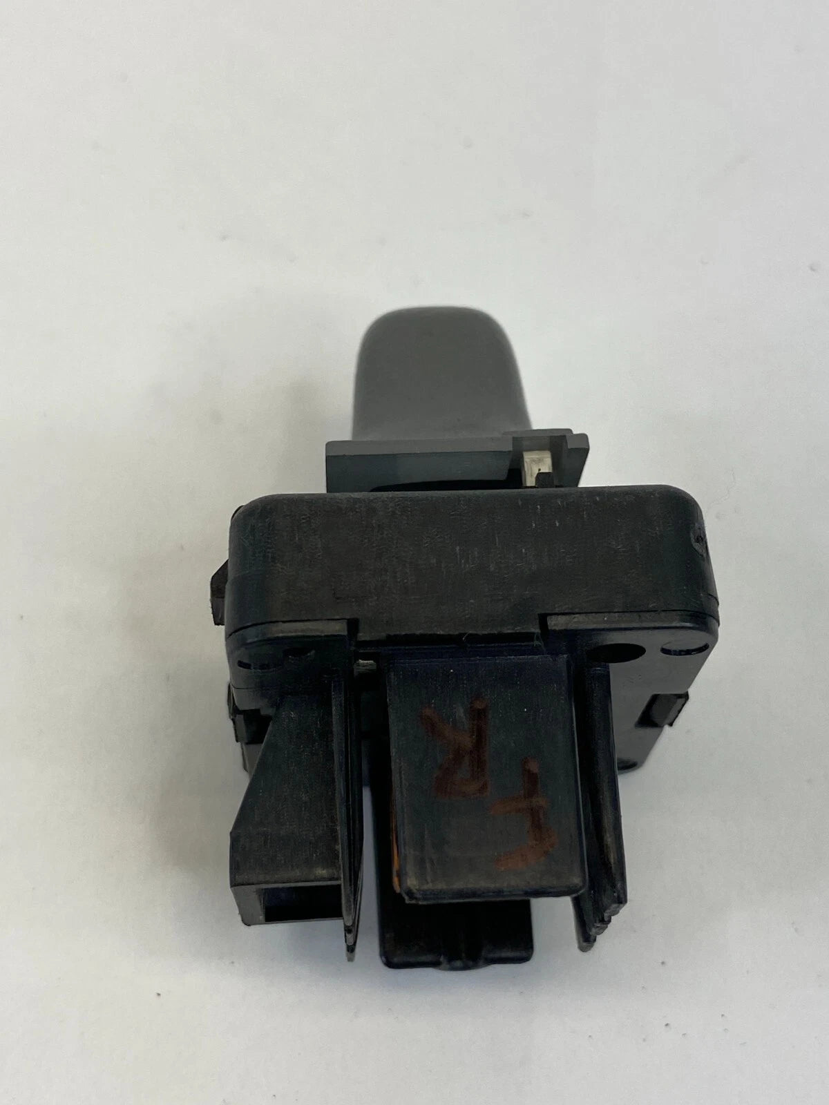 2001-2005 PONTIAC GRAND AM FRONT RIGHT SIDE DOOR POWER WINDOW SWITCH 22624809