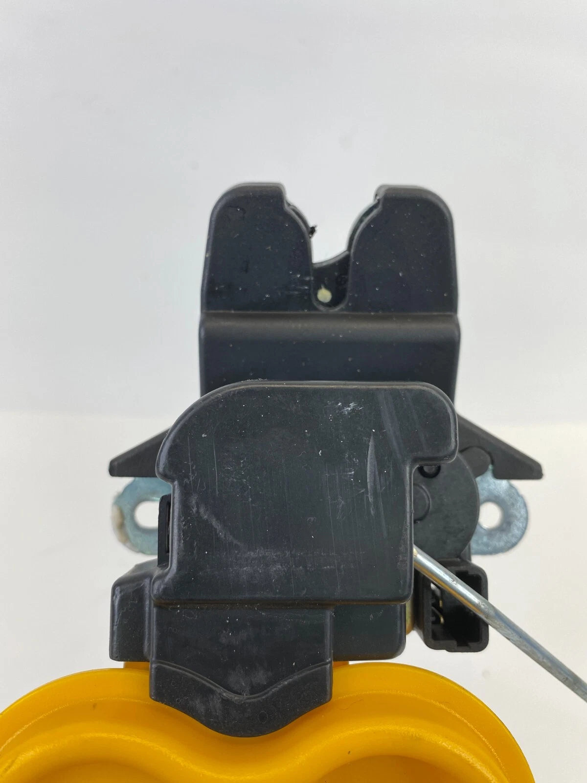 2006-2010 HYUNDAI ELANTRA SEDAN REAR TRUNK LID LOCK LATCH ACTUATOR RELEASE OEM