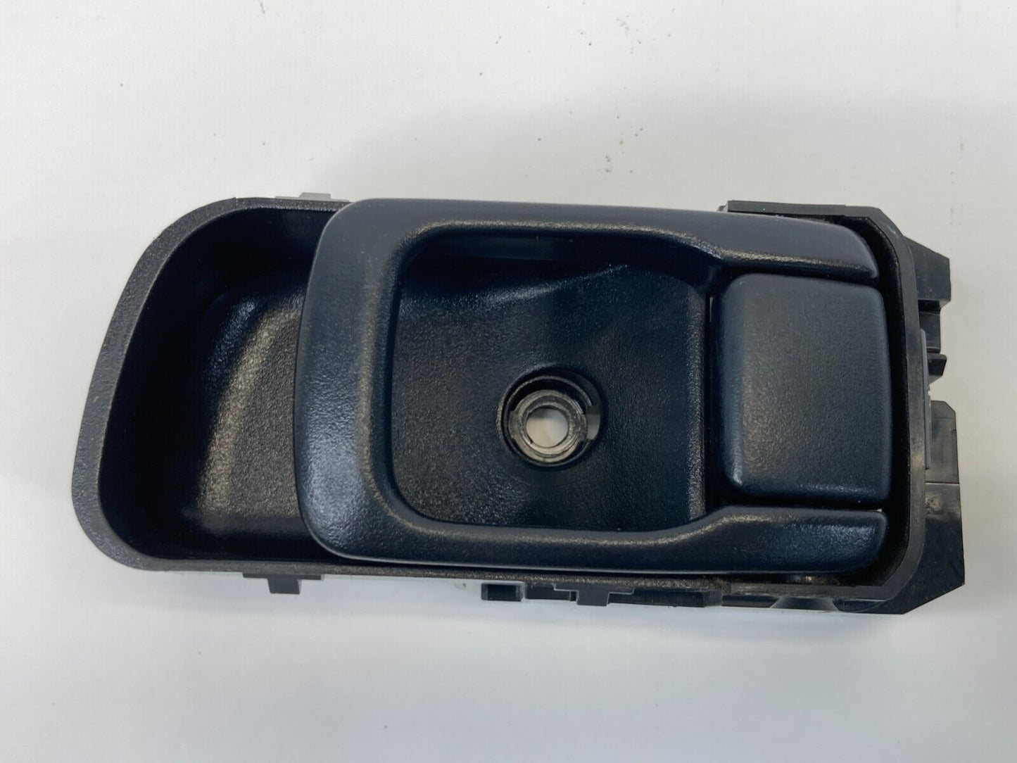 2001-2004 Nissan Pathfinder Front Right Side Interior Inner Door Handle Assy OEM