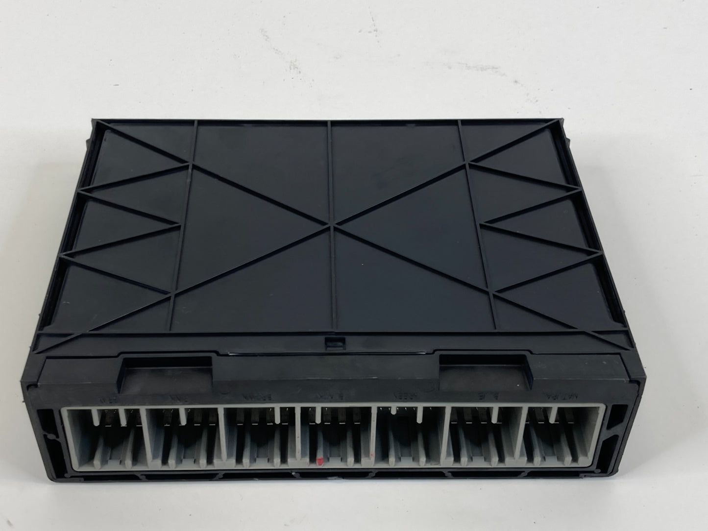 2011 GMC Terrain Body Computer Control Module Unit BCM BCU 13578704 OEM