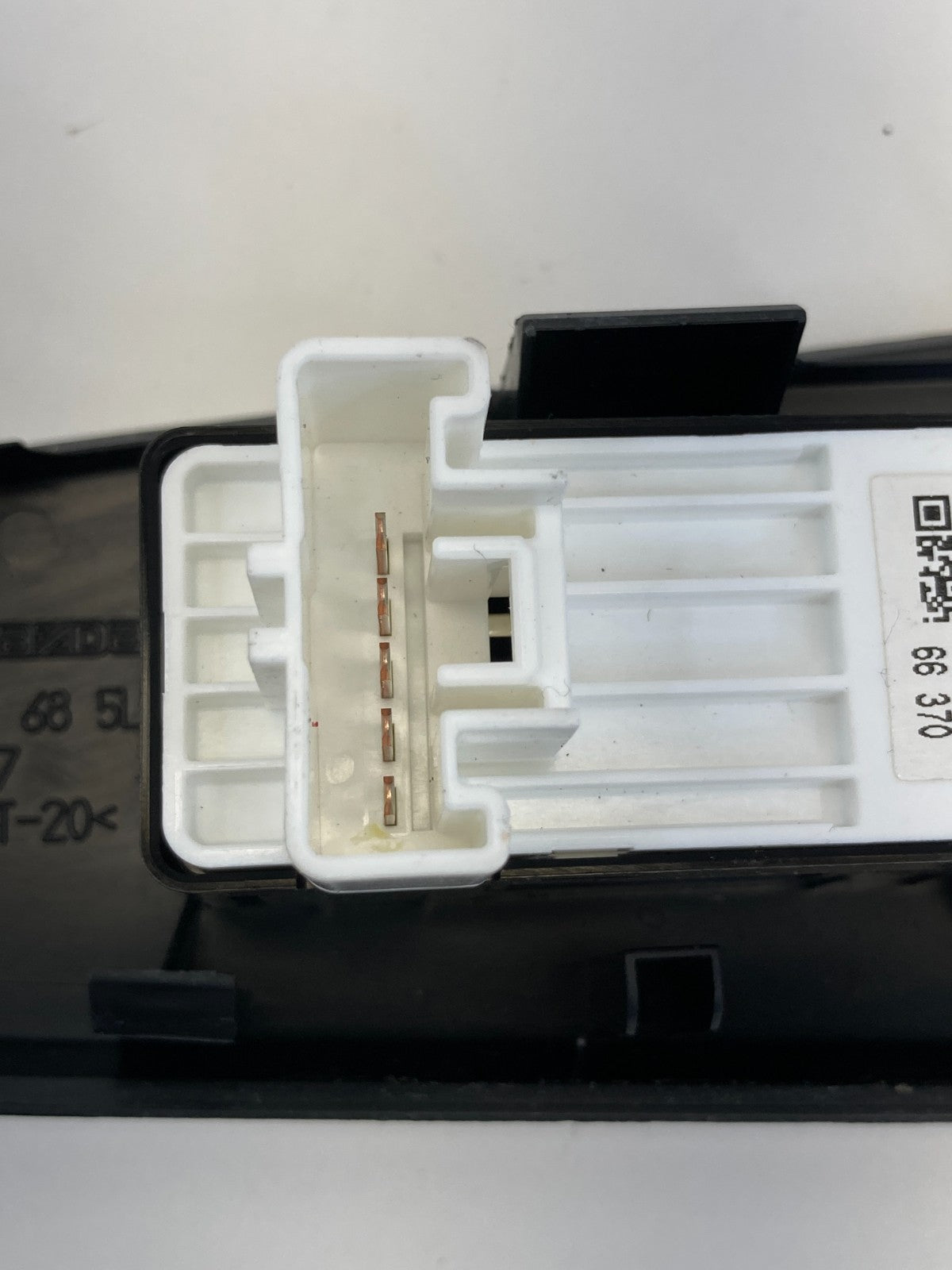 10-13 Mazda 3 Mazda3 Rear Left Door Window Control Switch W/ Bezel BBM4-68-5L6