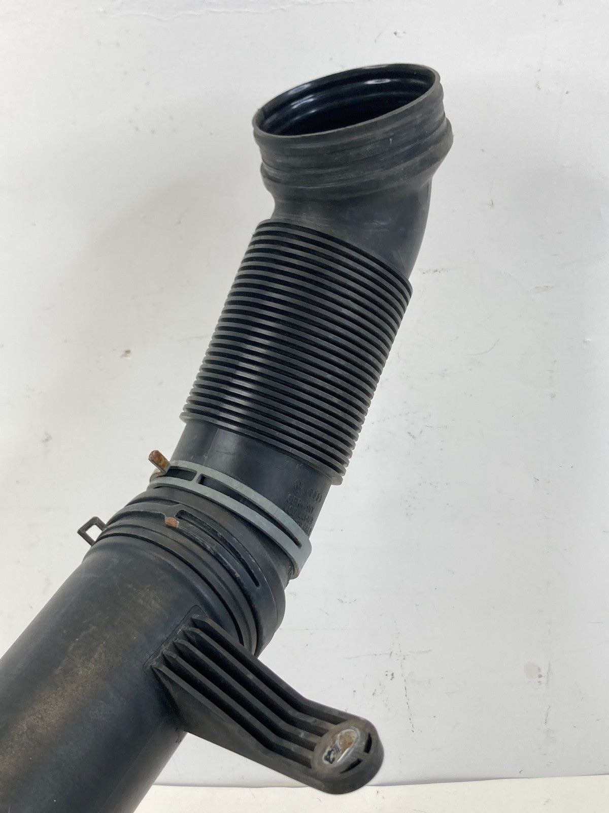 2009-2017 Volkswagen CC Air Cleaner Intake Duct Hose Pipe Tube 1K0129654AR OEM