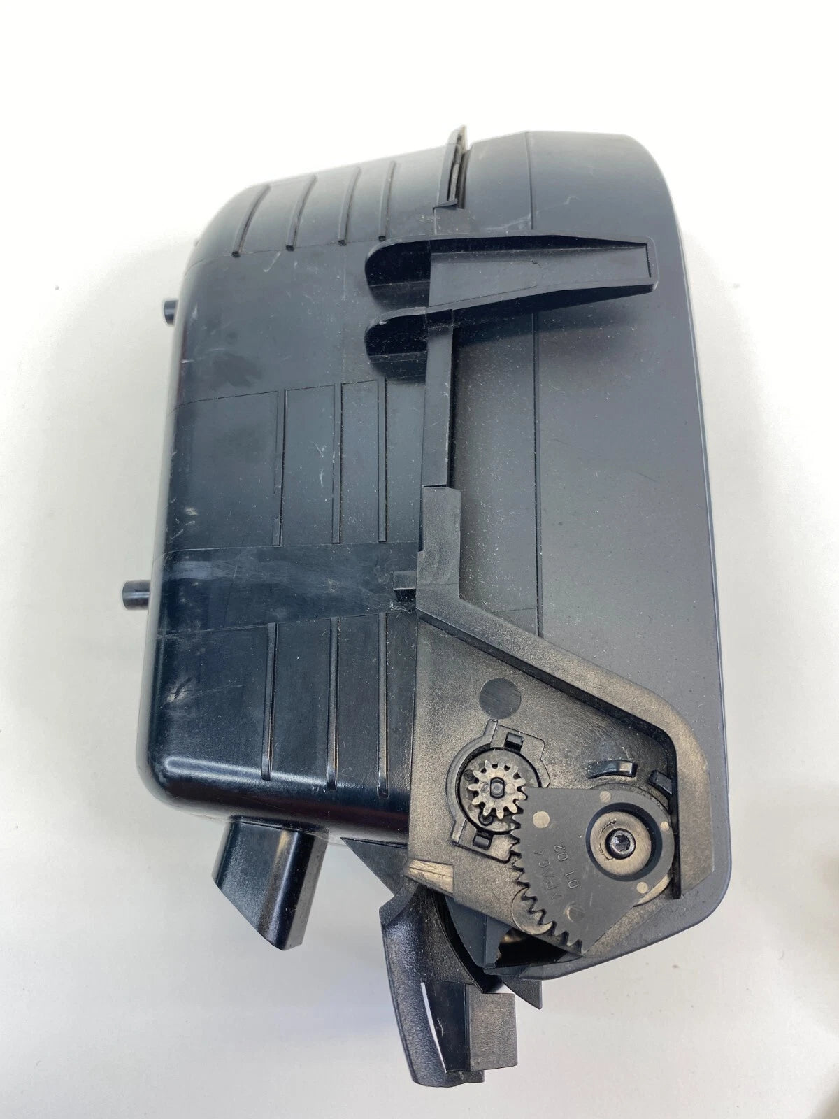 06-10 BMW 550I CENTER CONSOLE ARMREST STORAGE BOX COMPARTMENT 51167112283 OEM