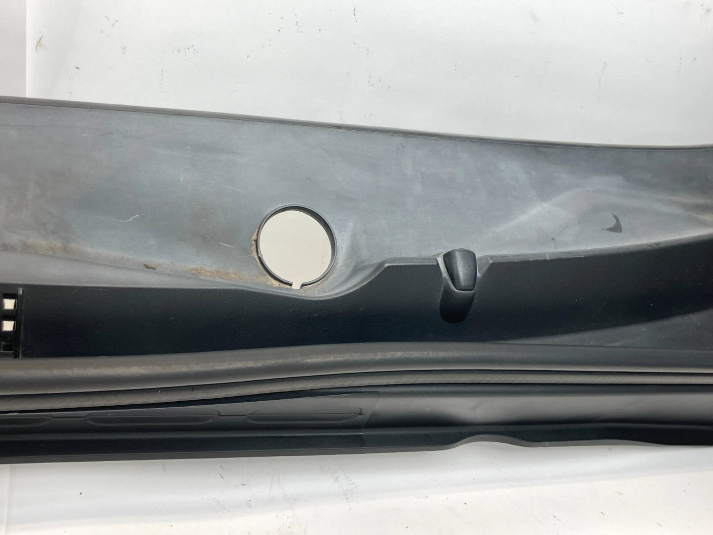 2011-2014 HYUNDAI SONATA FRONT WINDSHIELD COWL GRILLE VENT PANEL 86150-3S000 OEM