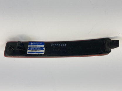 2009-2012 Chevrolet Traverse Rear Bumper Right Side Reflector Lamp Trim 01051710