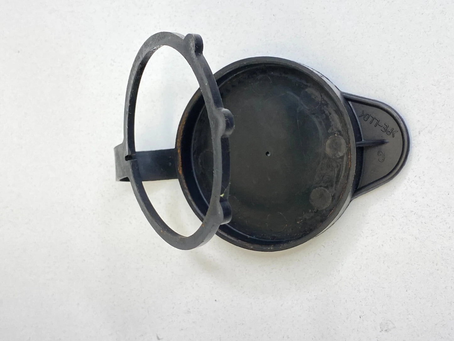 1996-2005 GMC SAFARI WINDSHIELD WASHER FLUID RESERVOIR TANK CAP LID COVER OEM
