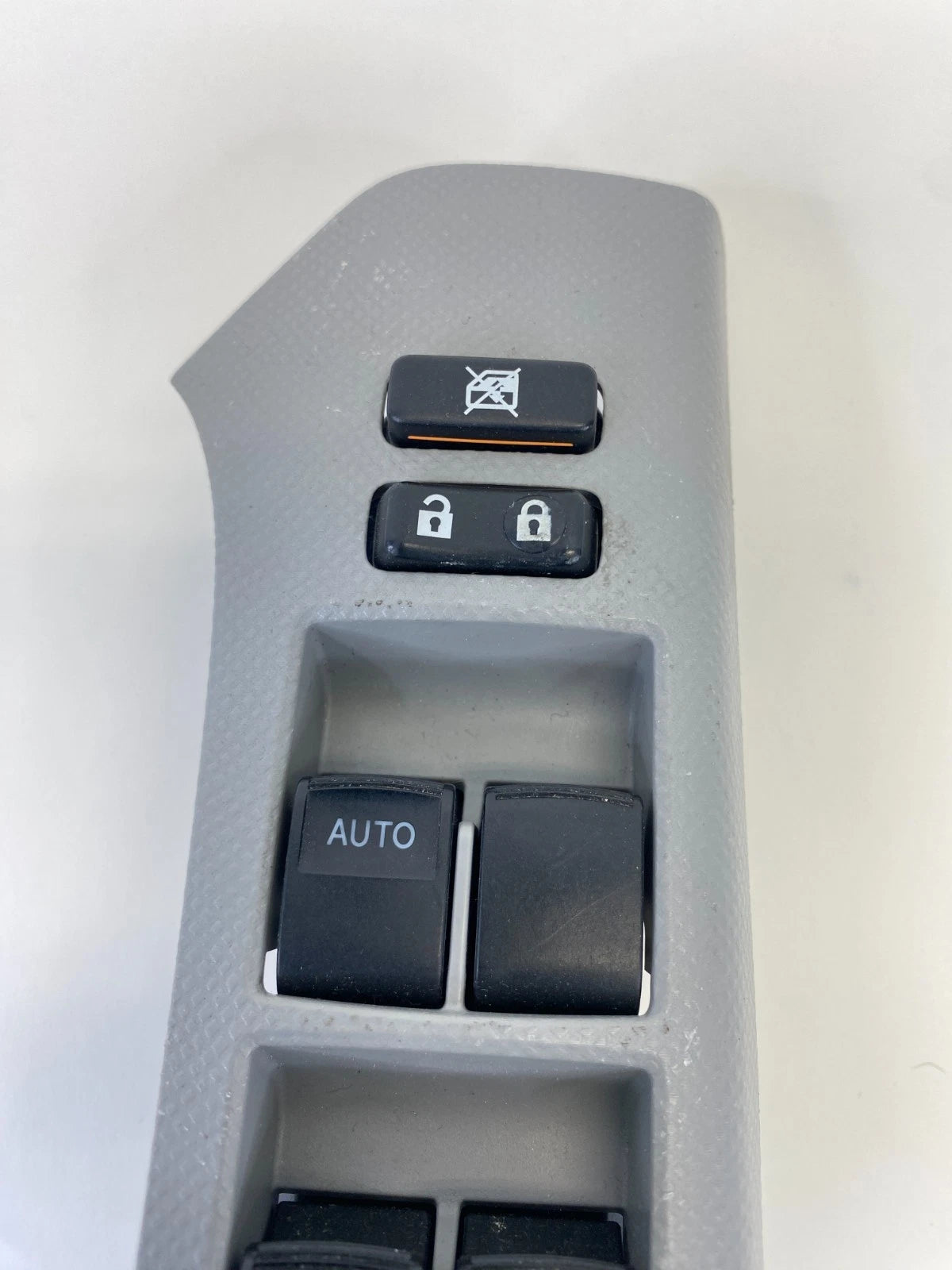 2006-2011 TOYOTA YARIS HB FRONT LEFT DRIVER MASTER POWER WINDOW SWITCH GRAY OEM