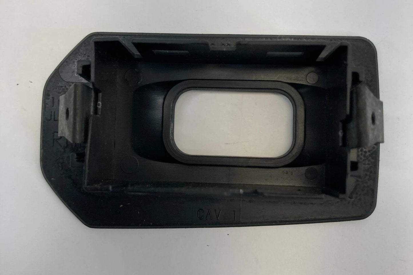 03-07 CADILLAC CTS REAR RIGHT SIDE DOOR WINDOW SWITCH COVER TRIM 10301-JL467 OEM